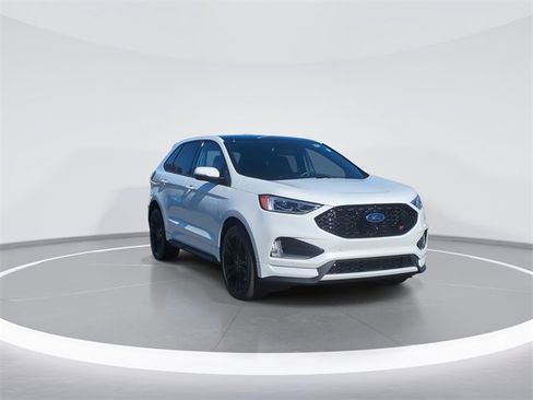 Used 2024 Ford Edge ST w/ Equipment Group 401A image 2