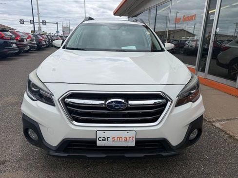 Used 2019 Subaru Outback 3.6R Limited AWD/4WD image 2