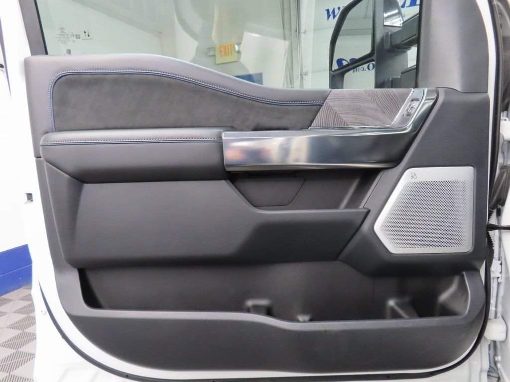 Used 2025 Ford F450 Platinum w/ FX4 Off-Road Package AWD/4WD image 55
