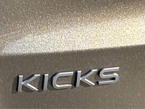 New 2026 Nissan Kicks SR w/ Illumination Package FWD image 32