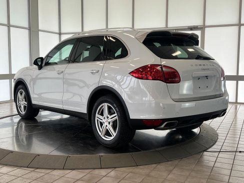 Used 2014 Porsche Cayenne Platinum Edition AWD/4WD image 5