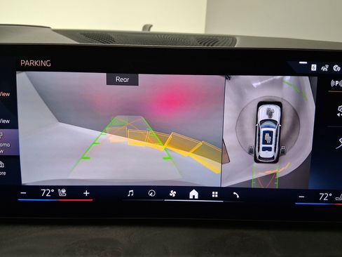 New 2026 BMW X7 xDrive40i w/ Premium Package image 27