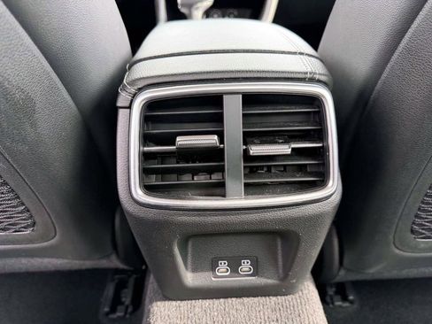Certified 2025 Genesis G70 2.5T AWD/4WD image 15