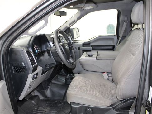 Used 2016 Ford F150 XLT image 22