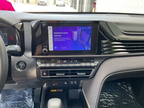 Used 2025 Toyota Camry LE FWD image 24