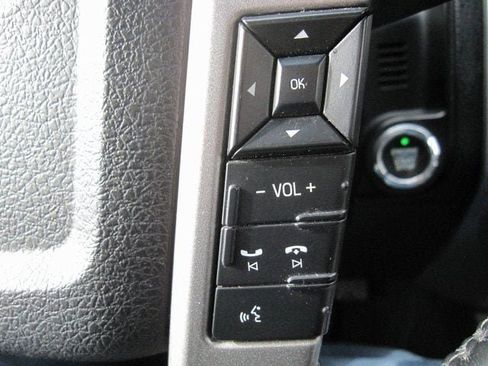 Used 2016 Ford Expedition Limited image 13