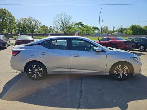 Used 2023 Nissan Sentra SV image 2