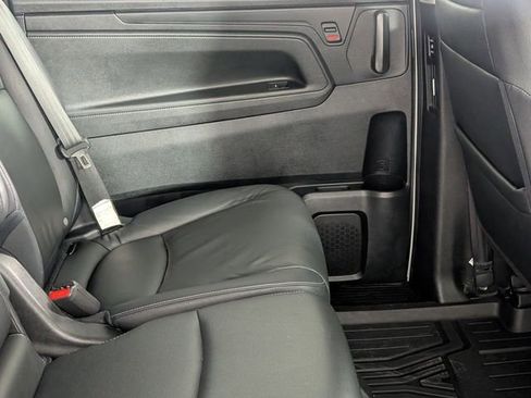 Used 2023 Honda Odyssey Touring image 34