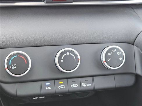New 2026 Hyundai Elantra SE FWD image 14