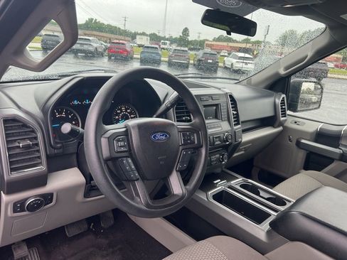 Used 2017 Ford F150 XLT AWD/4WD image 9