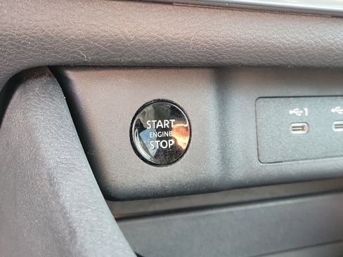 Used 2024 Nissan Rogue S AWD/4WD image 28