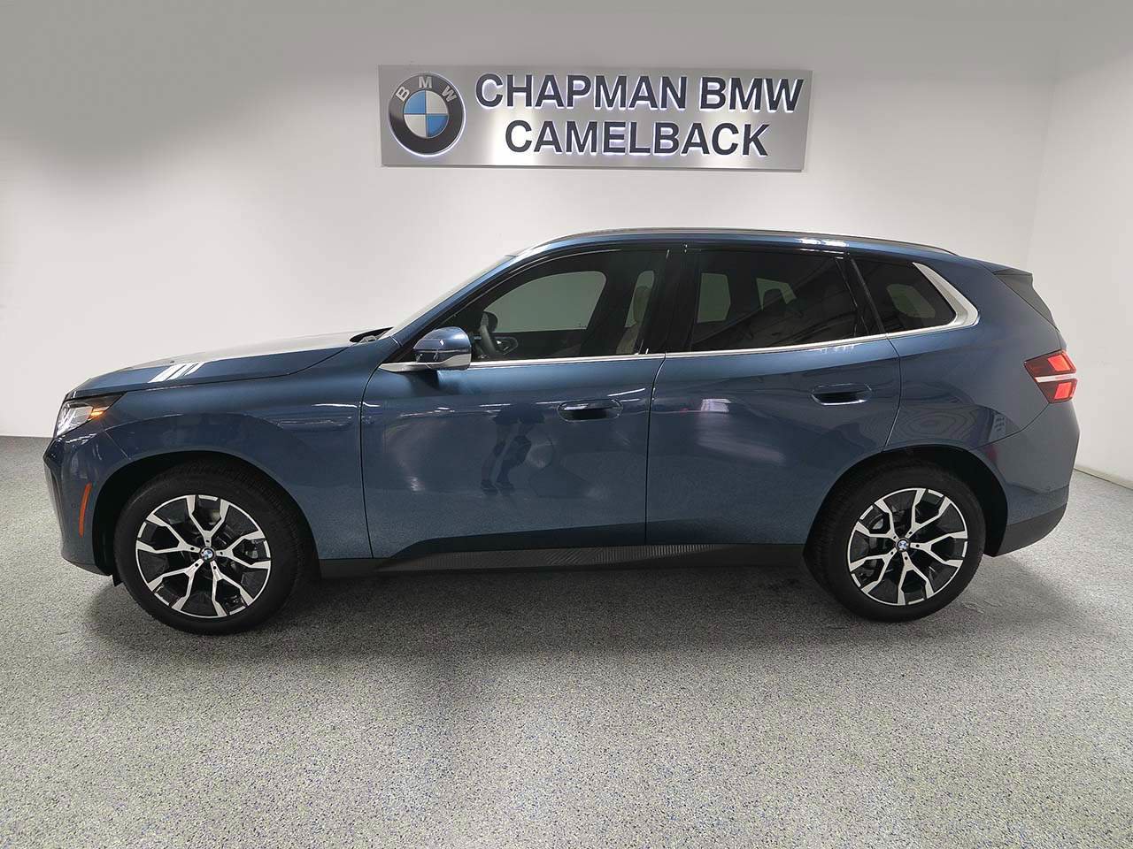 Used 2026 BMW X3 xDrive30i w/ Convenience Package AWD/4WD image 3