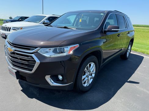 Used 2019 Chevrolet Traverse LT AWD/4WD image 1