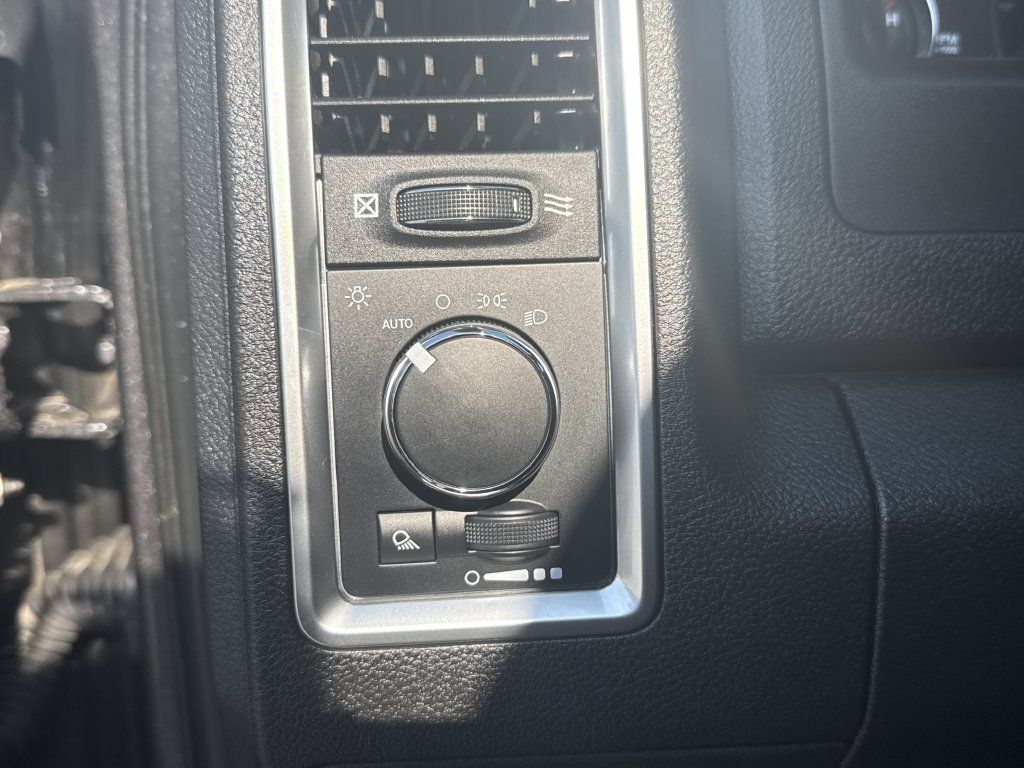 Used 2023 RAM 1500 Warlock w/ Electronics Group AWD/4WD image 17