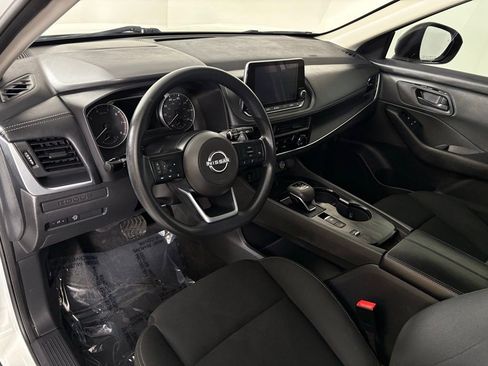 Used 2024 Nissan Rogue S image 17