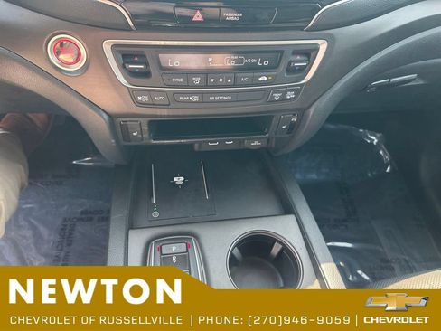 Used 2025 Honda Ridgeline TrailSport image 12