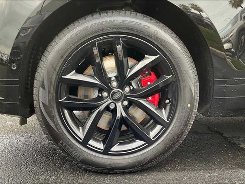 New 2025 Land Rover Range Rover Velar Dynamic SE image 14