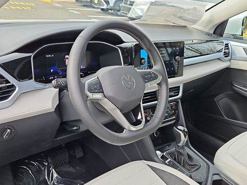 New 2026 Volkswagen Taos SE AWD/4WD image 19