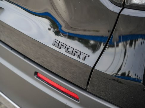 Used 2025 Honda HR-V Sport image 10