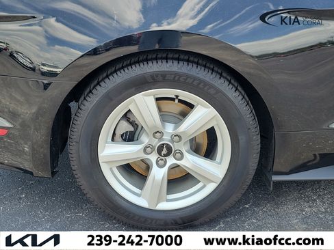 Used 2017 Ford Mustang Coupe RWD image 9