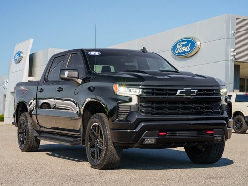 Used 2022 Chevrolet Silverado 1500 LT Trail Boss w/ LT Trail Boss Premium Package AWD/4WD image 1