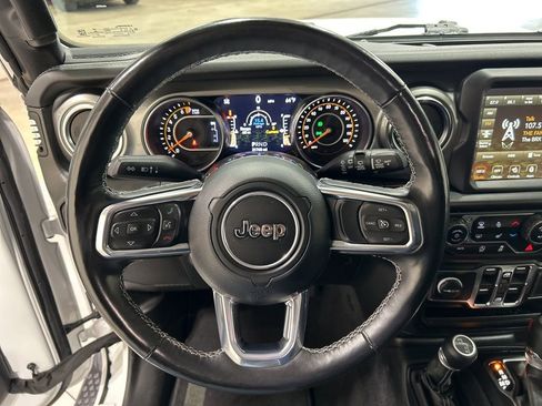 Used 2023 Jeep Wrangler Sahara w/ Cold Weather Group AWD/4WD image 16