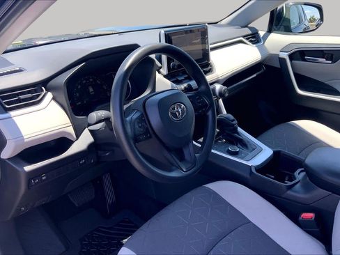Used 2025 Toyota RAV4 XLE w/ Convenience Package AWD/4WD image 18
