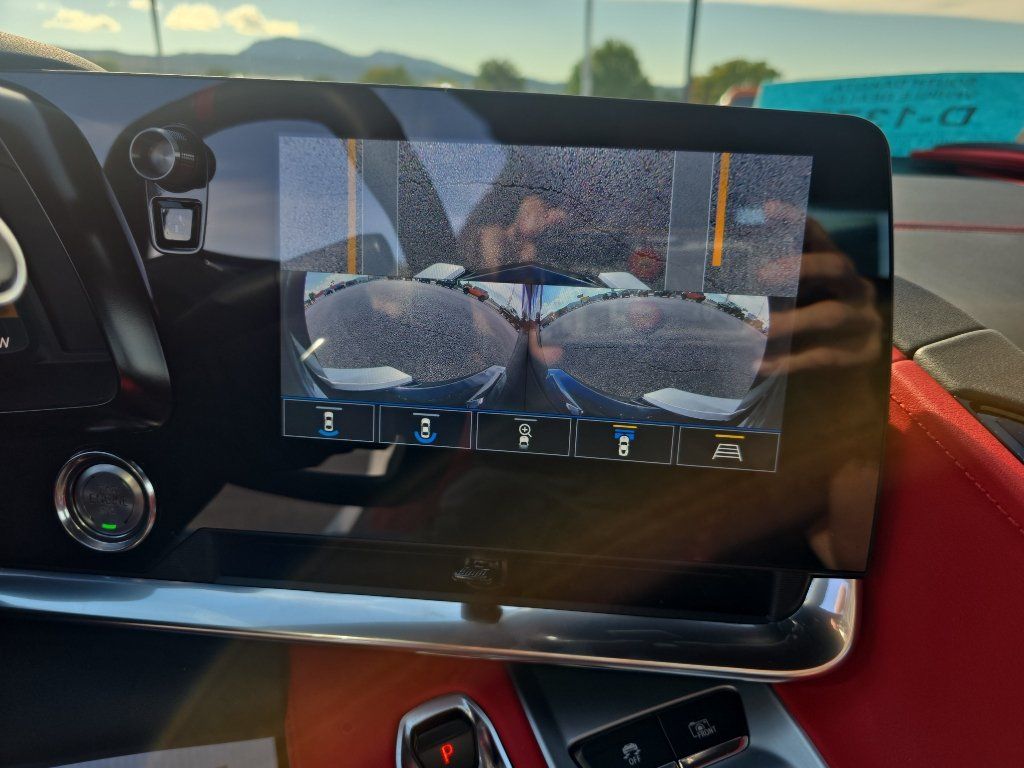 Used 2020 Chevrolet Corvette Stingray Preferred Cpe w/ 2LT Preferred Equipment Group RWD image 18