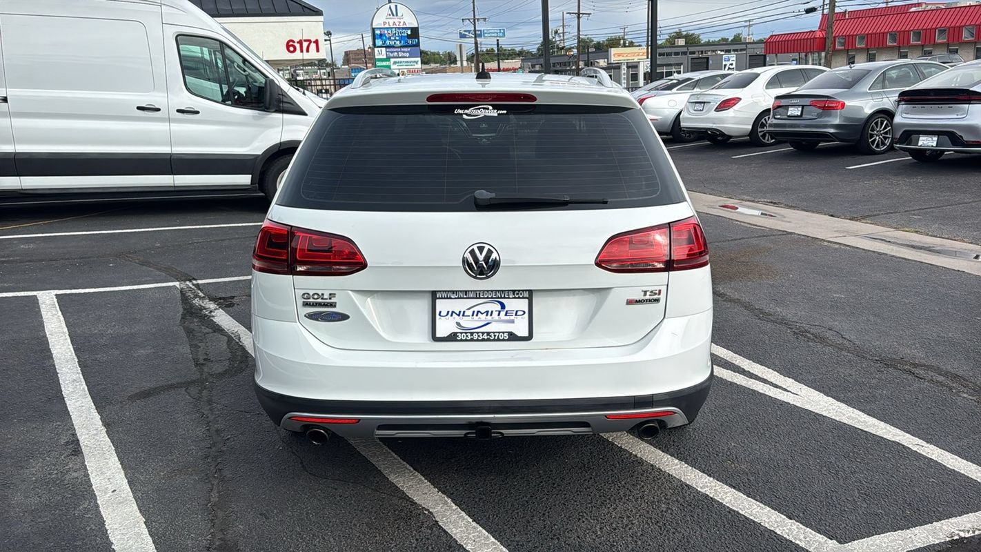 Used 2017 Volkswagen Golf Alltrack SE AWD/4WD image 4