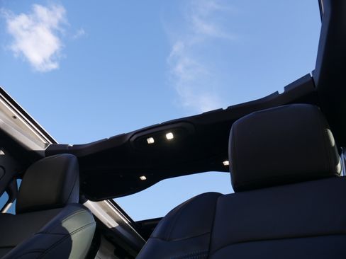 Used 2024 Jeep Wrangler High Altitude image 5