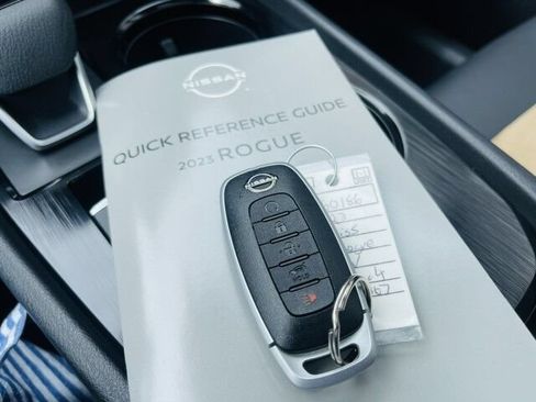 Used 2023 Nissan Rogue SV w/ SV Premium B Package AWD/4WD image 30