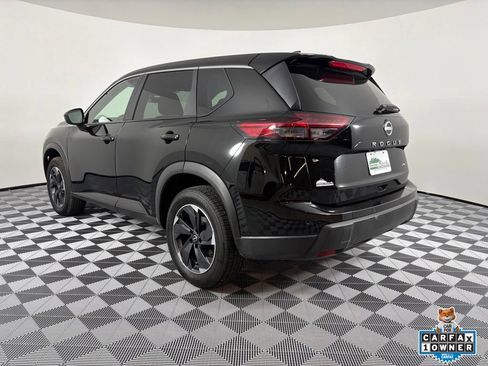 Used 2025 Nissan Rogue SV AWD/4WD image 12