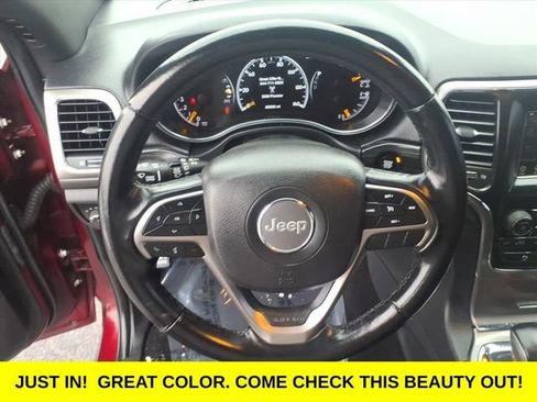 Used 2020 Jeep Grand Cherokee Laredo image 16