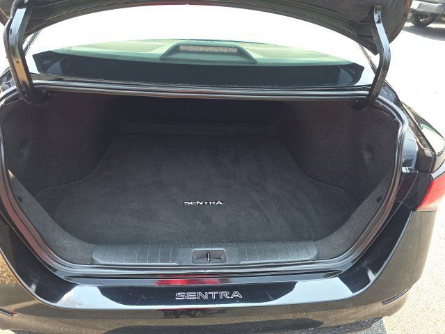 Used 2023 Nissan Sentra SV FWD image 13