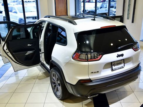 Used 2021 Jeep Cherokee Latitude Lux 80th Anniv w/ Quick Order Package 26U 80TH image 8