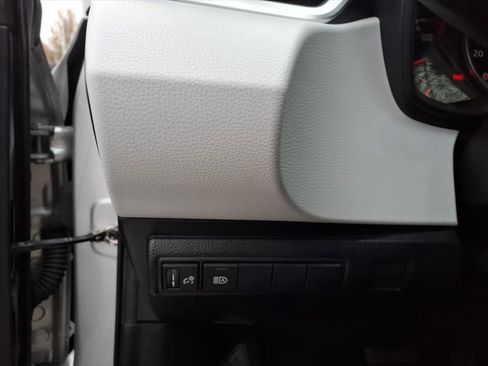 Used 2020 Toyota Corolla SE FWD image 29