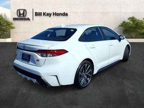 Used 2020 Toyota Corolla SE image 3