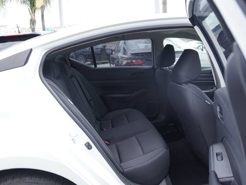 Used 2025 Nissan Altima 2.5 S FWD image 25