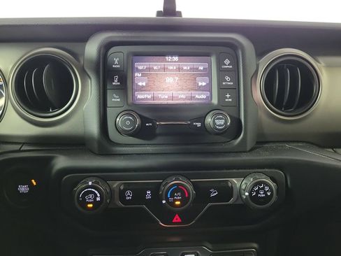 Used 2020 Jeep Wrangler Sport AWD/4WD image 19