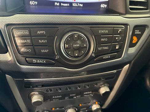 Used 2018 Nissan Pathfinder SL w/ Midnight Edition Package FWD image 26