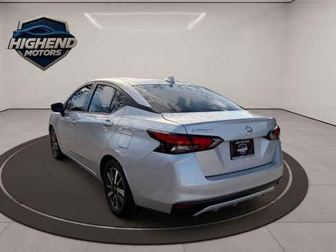 Used 2021 Nissan Versa SV image 4