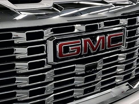 Used 2024 GMC Sierra 2500 Denali w/ Technology Package image 32