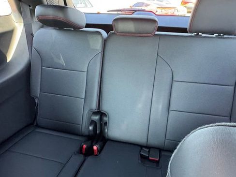 Used 2025 Chevrolet Traverse Z71 w/ Enhanced Driving Package AWD/4WD image 12