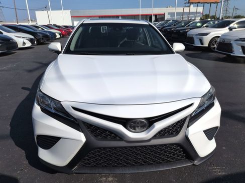 Used 2018 Toyota Camry SE w/ Audio Package FWD image 8