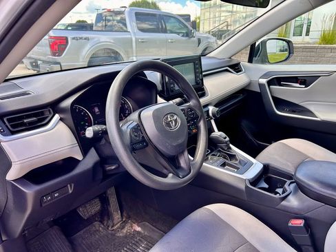 Used 2019 Toyota RAV4 XLE w/ Protection Package FWD image 9