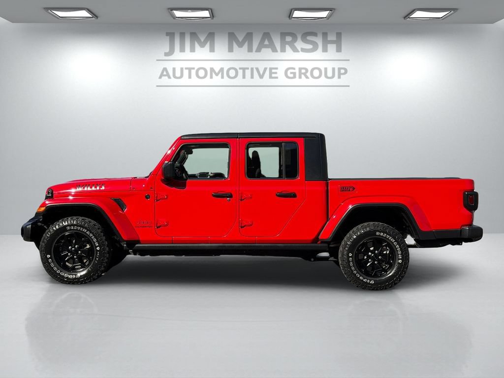Certified 2021 Jeep Gladiator Sport AWD/4WD image 3