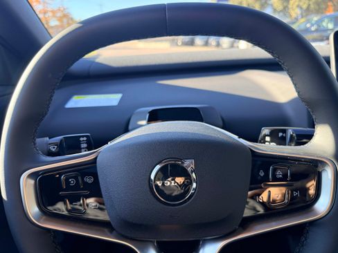 New 2026 Volvo EX30 Cross Country Ultra image 18