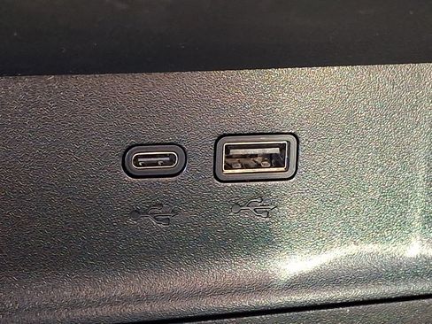 Used 2026 Chevrolet Equinox LT FWD image 24