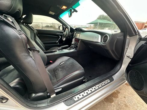Used 2014 Subaru BRZ Limited w/ Popular Package #2B image 17