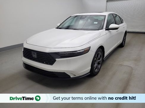 Used 2023 Honda Accord EX image 1
